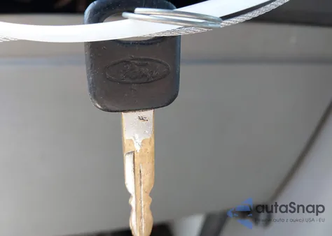 2010 Ford E-150 Commercial/Recreational z USA, uszkodzony, nr VIN 1FTNE1EW4ADA91360